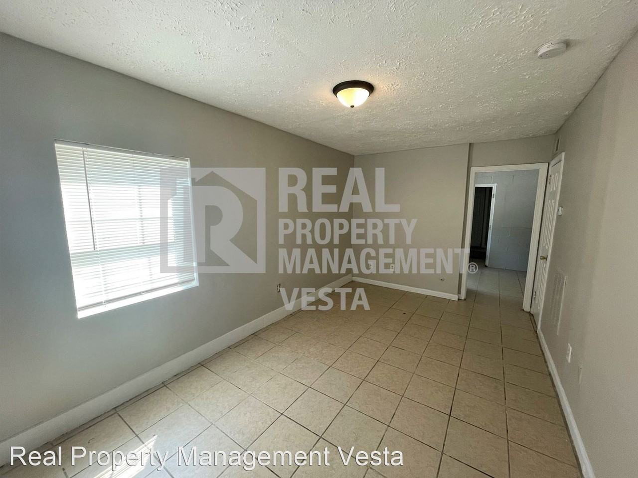 2202 Roosevelt Ave. - Photo 2 of 10