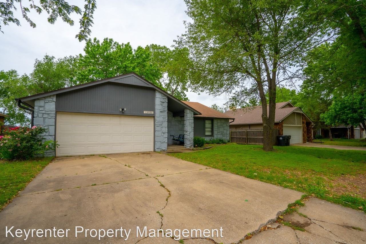 13930 S Nyssa Pl - Photo 3 of 15