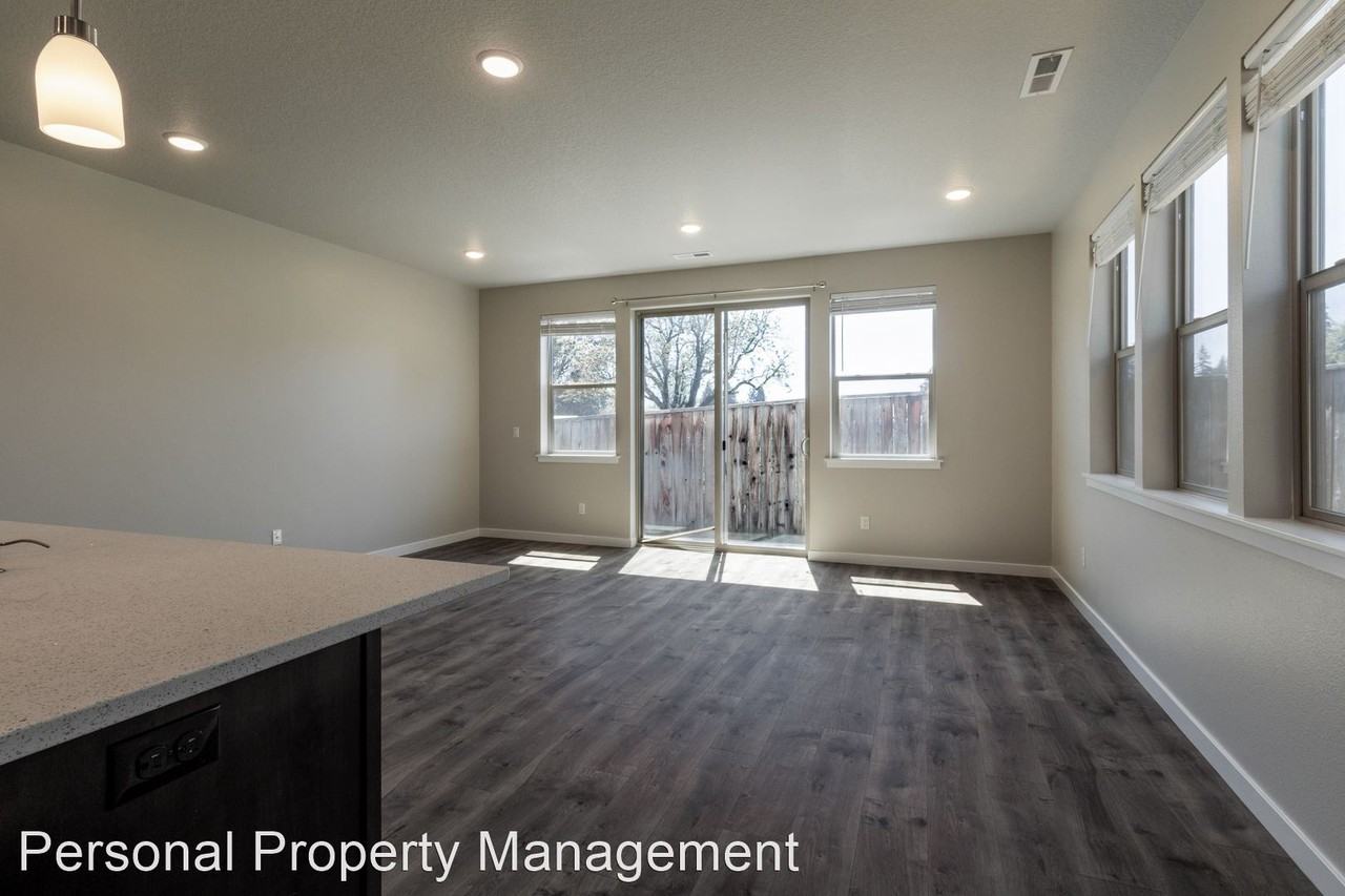 4325 Ne 87th St - Photo 2 of 29