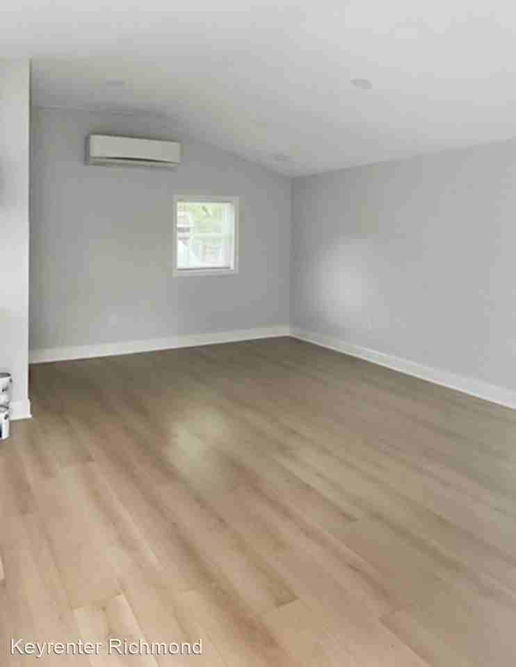 742A Whitehead Rd - Photo 2 of 10