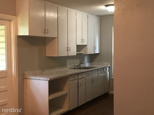 3012 Georgia Ave - Photo 3 of 11