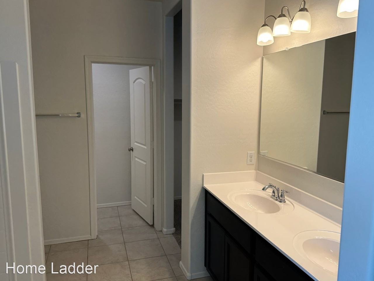 11239 E Sunflower Ct - Photo 2 of 19