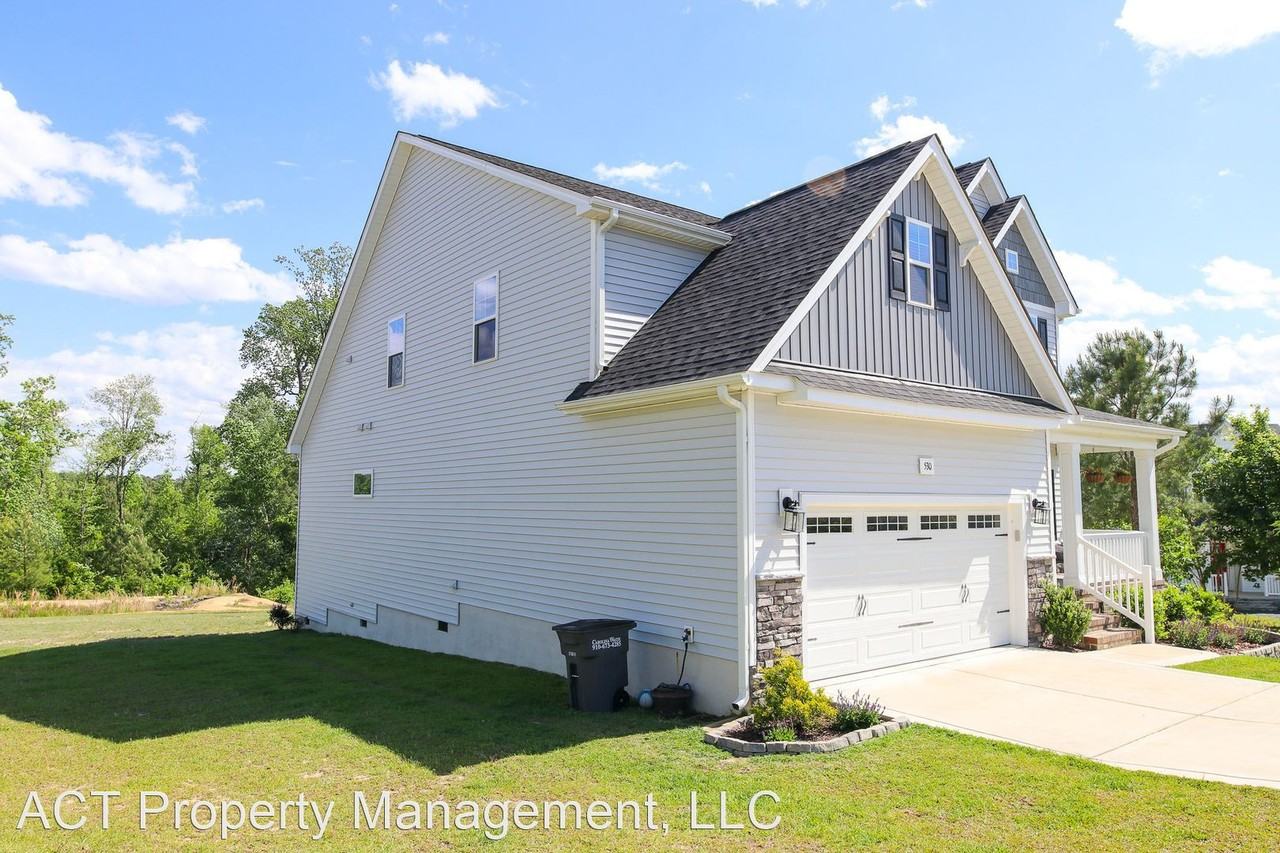 530 Danbury Ct - Photo 3 of 44