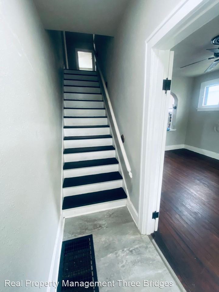 5533 Grace Ave - Photo 3 of 12