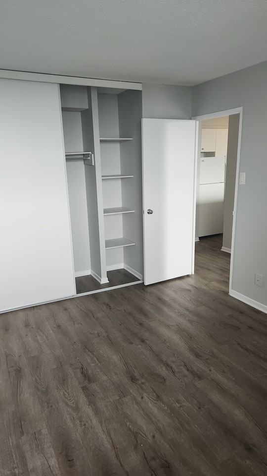 Bronson Place Apartments 440 Gloucester St, Ottawa, ON K1R 7T8 Zumper