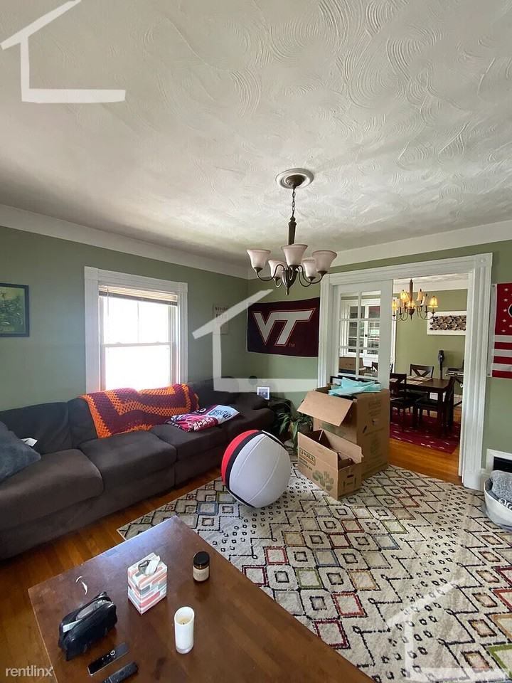 22 Brooks St - Photo 2 of 5