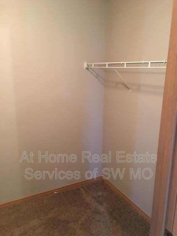 1262 N Northwood Ave - Photo 7 of 9
