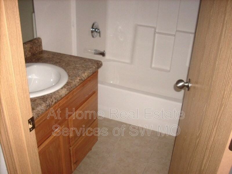 2303 W Parkview St - Photo 5 of 6