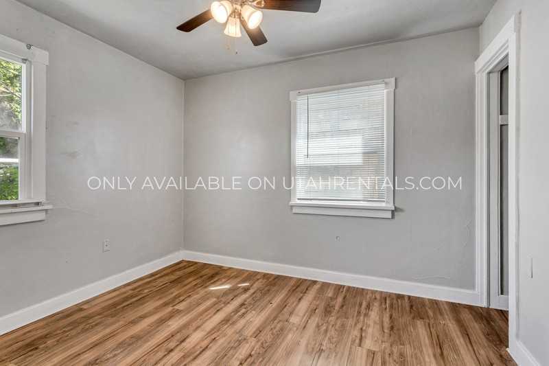 3182 Adams Ave #4 - Photo 7 of 15