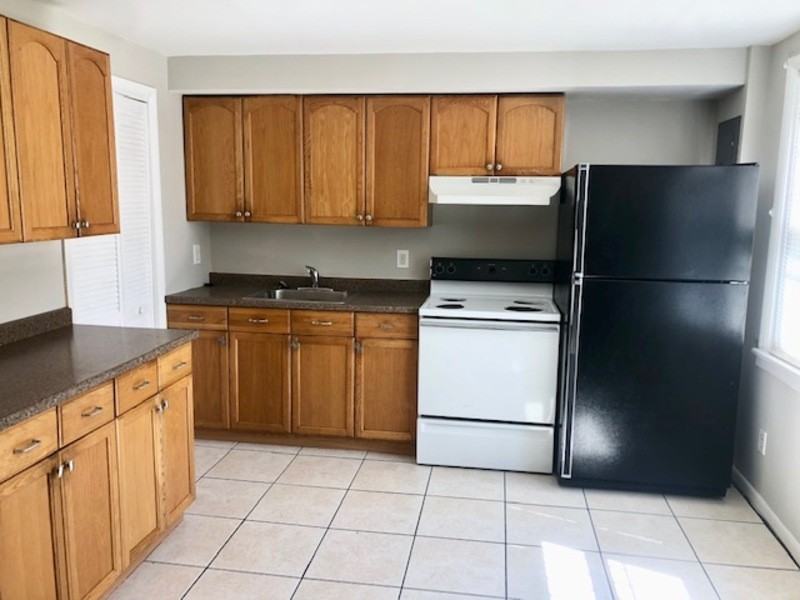 2829 Eastshire Dr - Photo 3 of 7