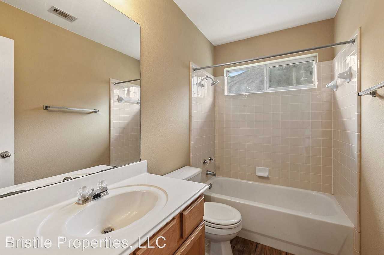 17810 Kilkenny Dr - Photo 2 of 21