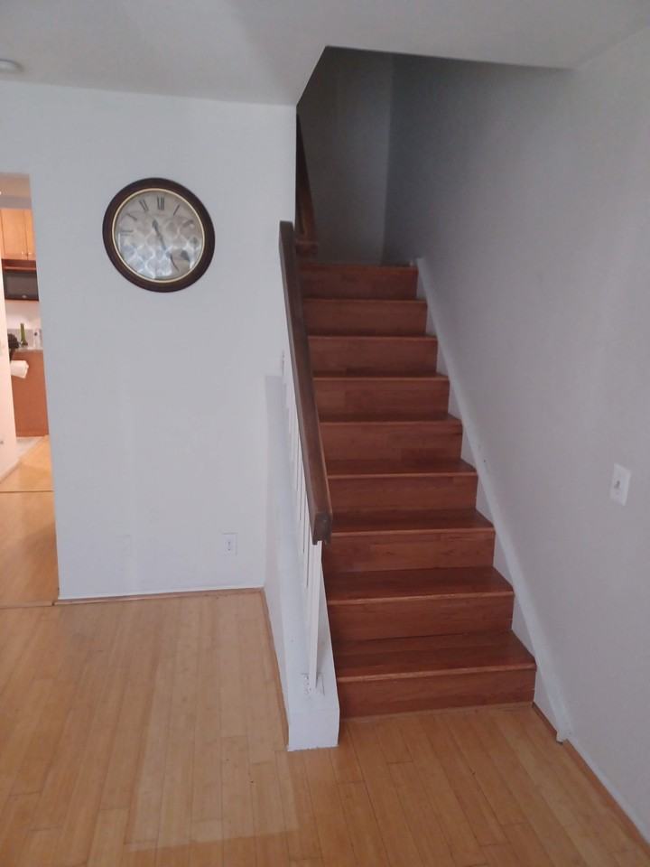 2466 Glengyle Drive - Photo 3 of 9