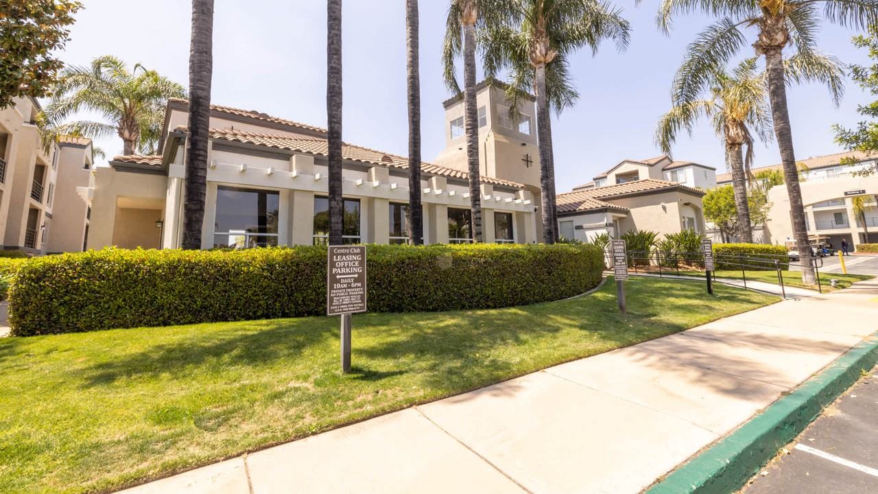 Centre Club - Photo 3 of 33