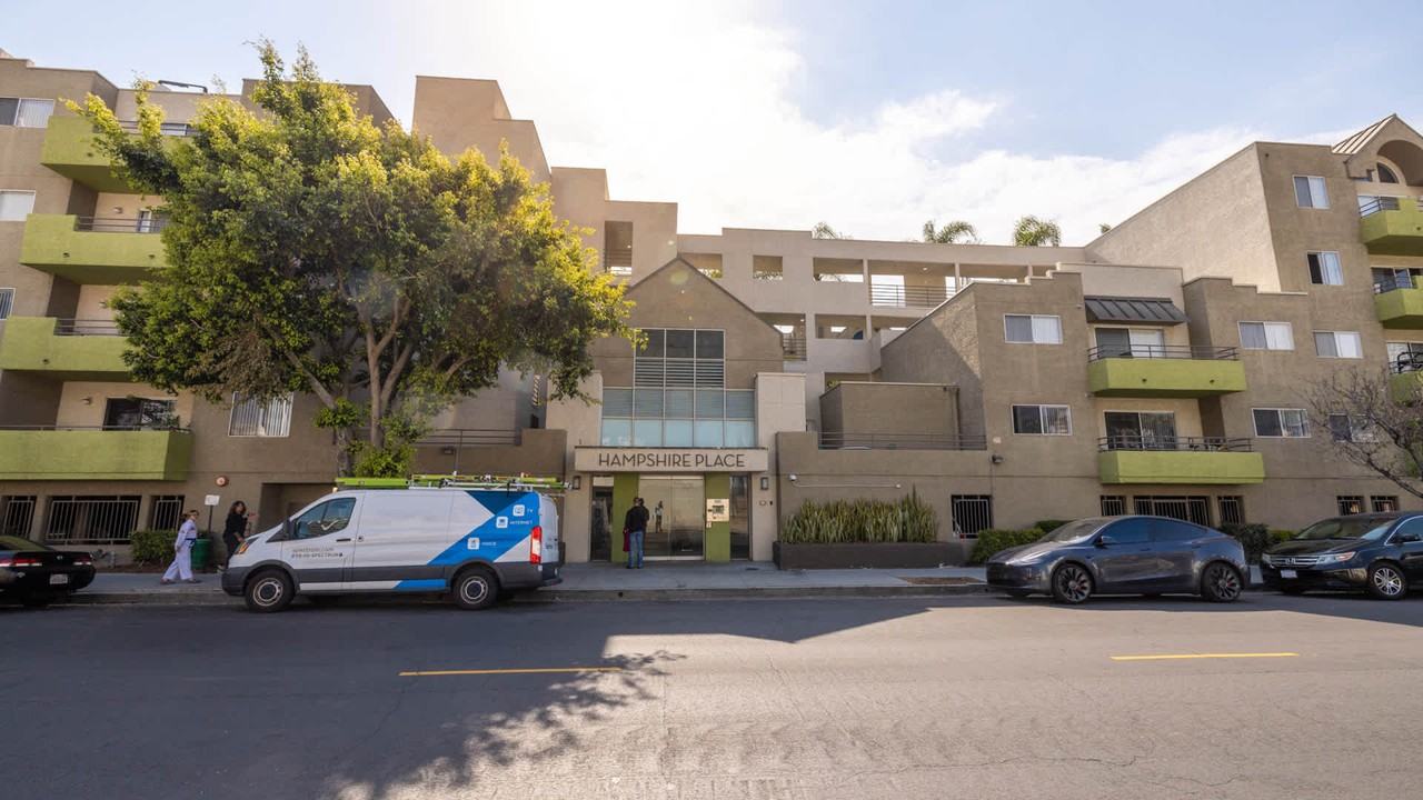 Hampshire Place - Photo 7 of 46