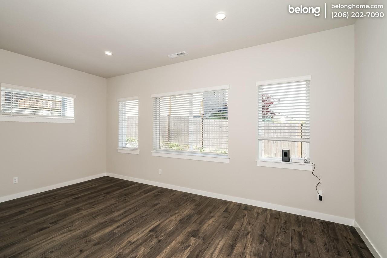 303 207th St Se - Photo 6 of 28