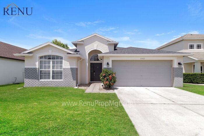 27421 Sugar Loaf Dr - Photo 2 of 18