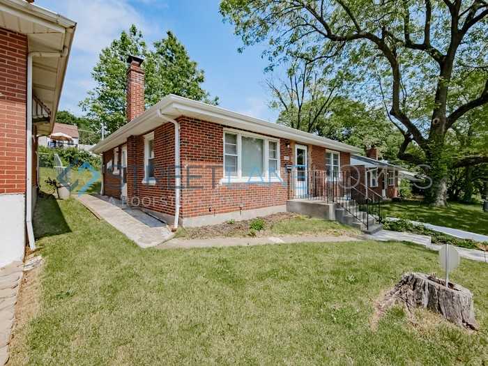 6931 Roland Blvd - Photo 2 of 18