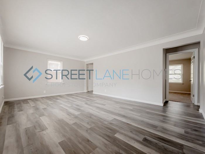 6931 Roland Blvd - Photo 3 of 18