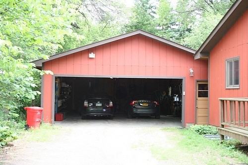 31208 Pine St - Photo 2 of 16