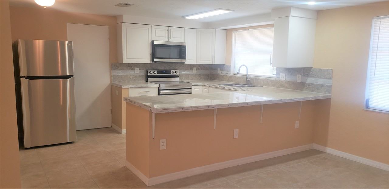 2421 Bridgewater Ln #NA - Photo 2 of 15