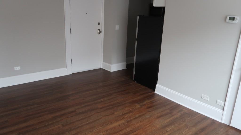 817 W Lakeside Pl #208 - Photo 3 of 18
