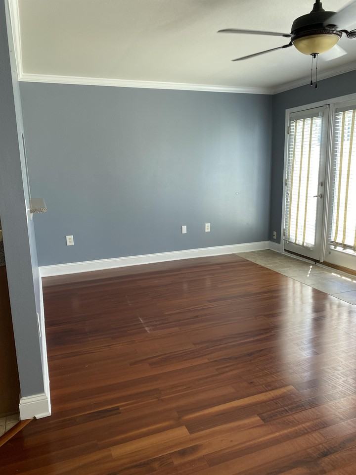 718 Majestic Dr #1 - Photo 5 of 24