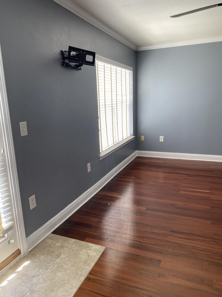 718 Majestic Dr #1 - Photo 6 of 24