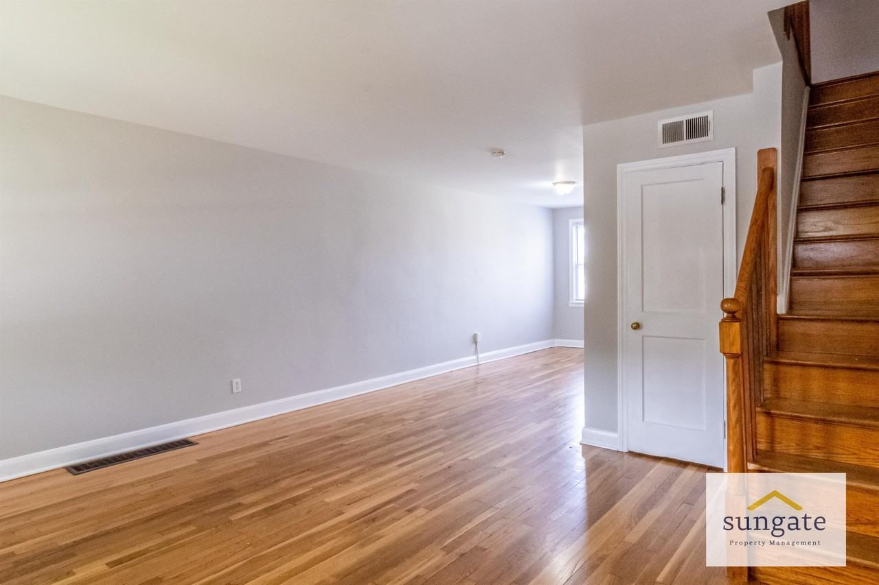 304 W Riverview Rd - Photo 3 of 15