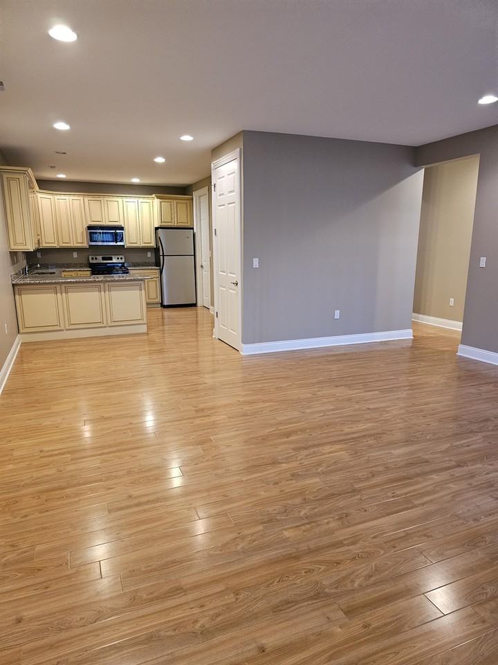 7606 Lions Gate Pkwy #7606 - Photo 3 of 9