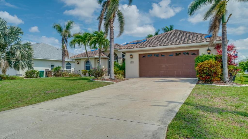 2541 Southwest 37th Street - Photo 4 of 36