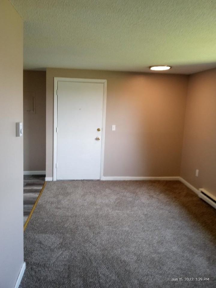 6343 Robinson Rd - Photo 4 of 7