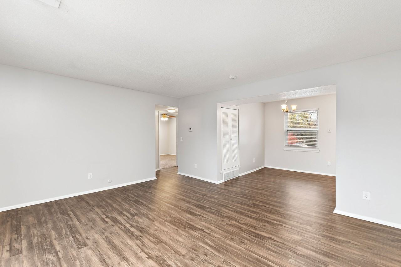 Baltimore Plaza Apartments 3635 Baltimore Ave, Kansas City, MO 64111