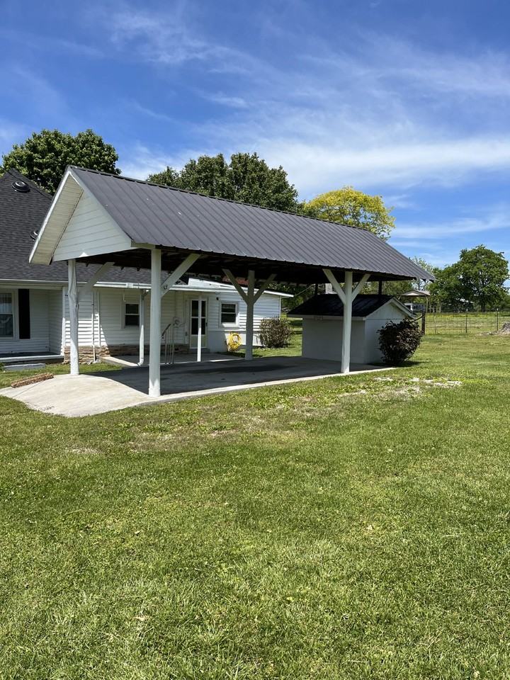 2529 Rock Rd - Photo 2 of 27