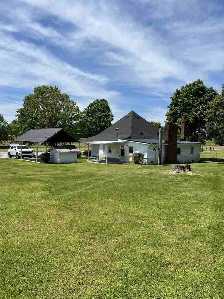 2529 Rock Rd - Photo 3 of 27