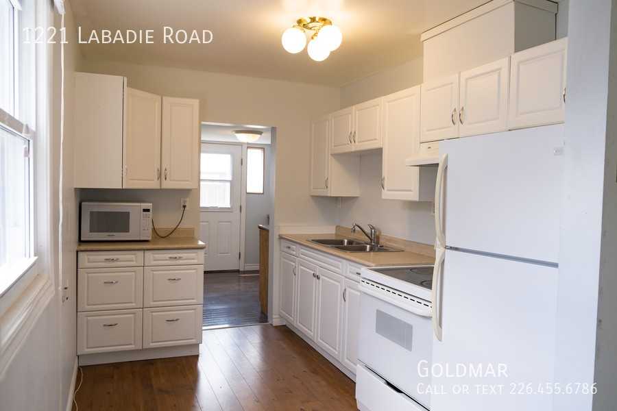 1221 Labadie Rd - Photo 2 of 22