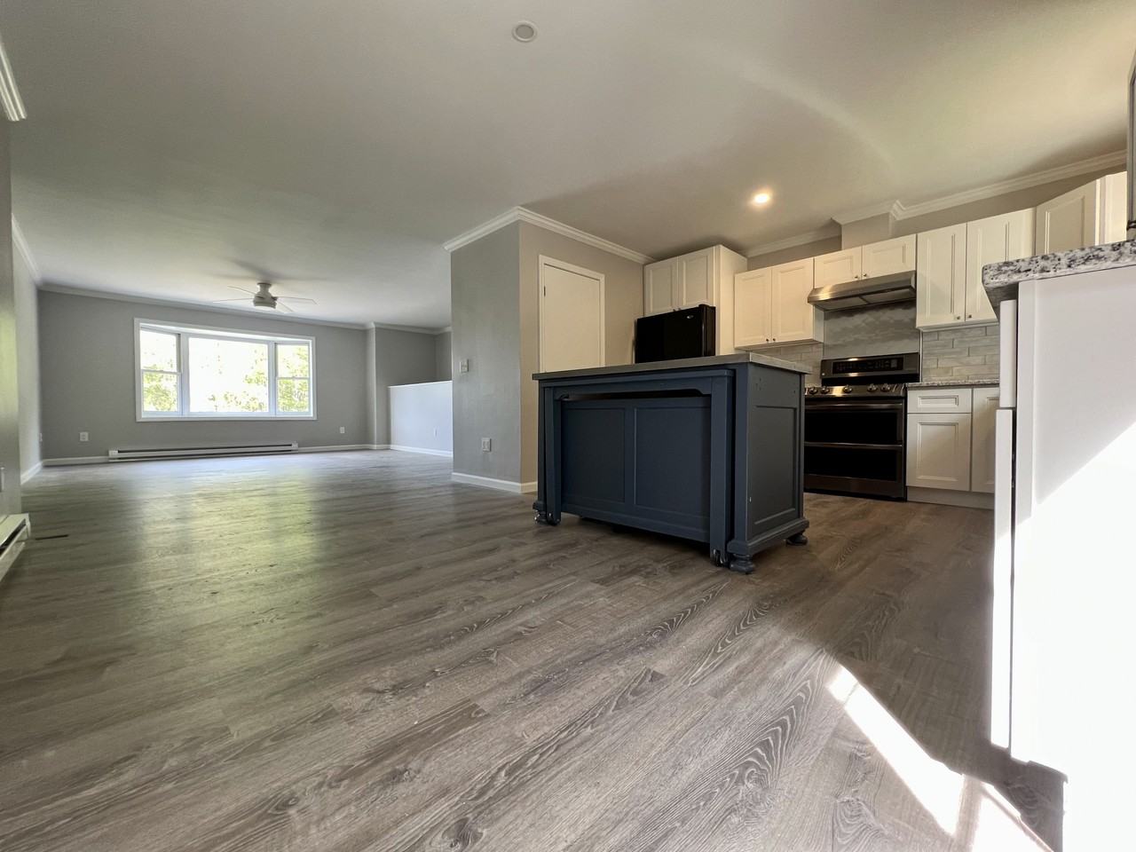 10 Hillside St #B - Photo 3 of 12