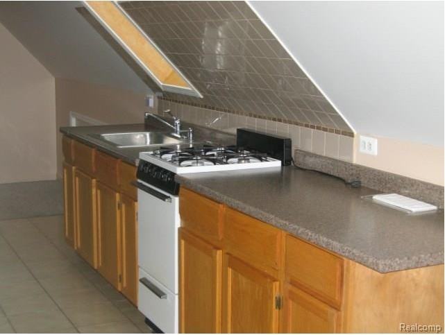 9348 Mcdougall St #3rdFL - Photo 2 of 8