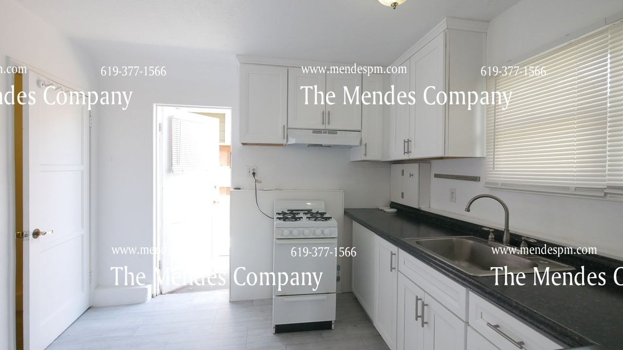 2944 1/2 Felton St - Photo 3 of 12