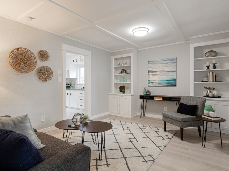 824 Se Tacoma St - Photo 3 of 16