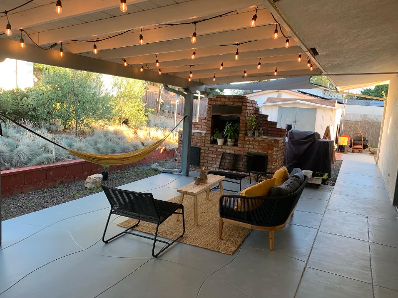 1860 Summit Dr - Photo 2 of 29