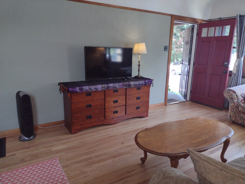 1910 Raymond Ave - Photo 3 of 18