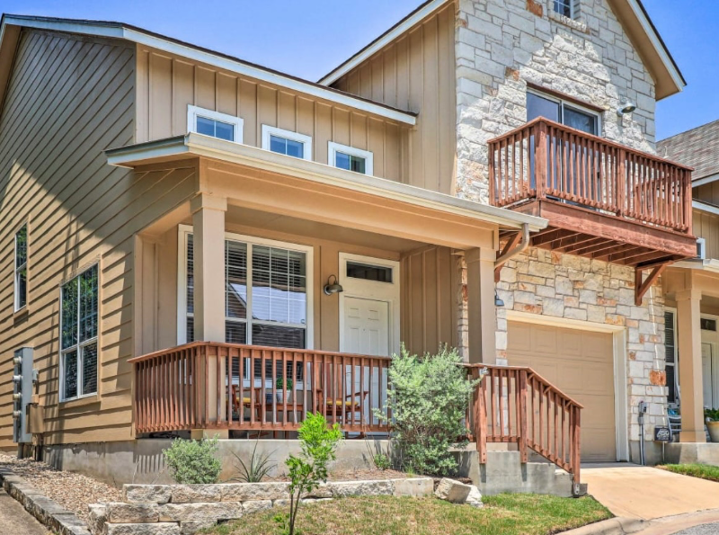 20986 Waterside Dr - Photo 2 of 31