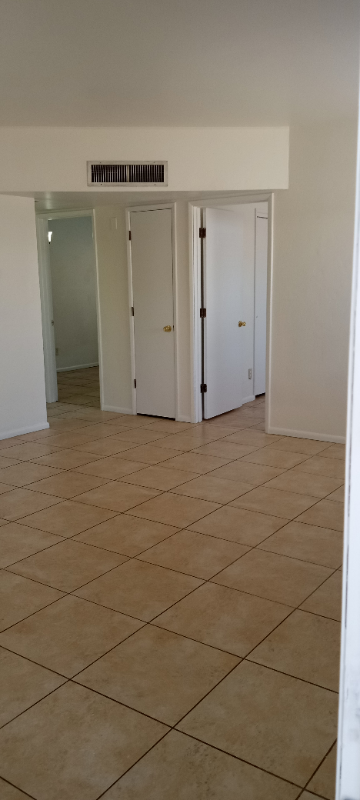 2341 N Dodge Blvd - Photo 3 of 19