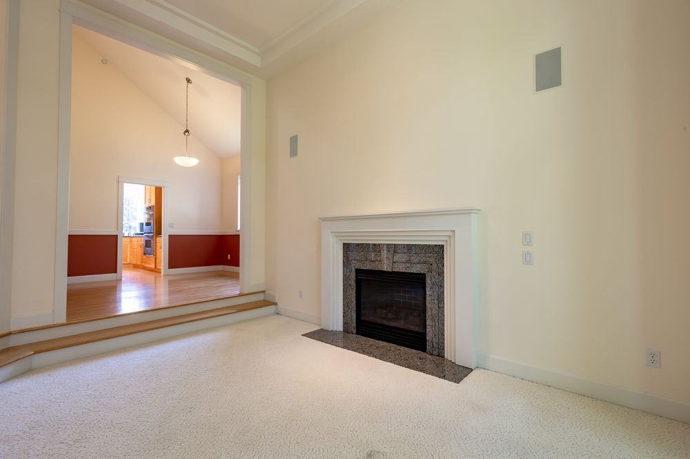 2160 Fircrest Dr - Photo 3 of 50