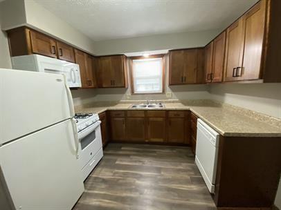 2060 E. Cairo B - Photo 2 of 5