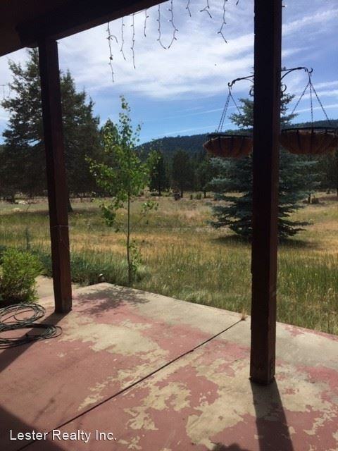 5165 Round Lake Rd - Photo 2 of 7