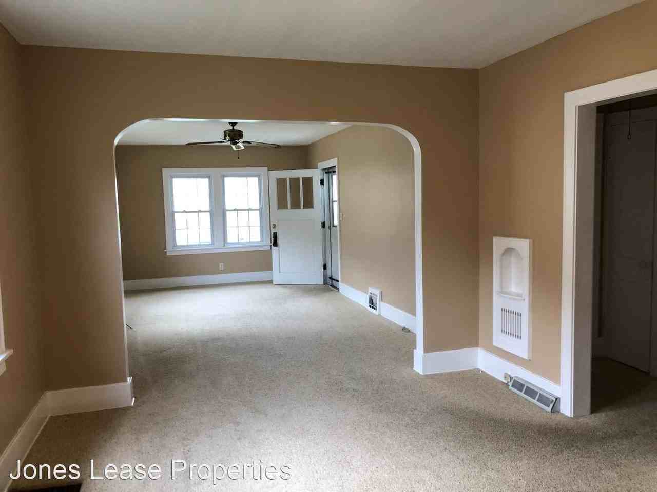 1845 39th St - Photo 2 of 9