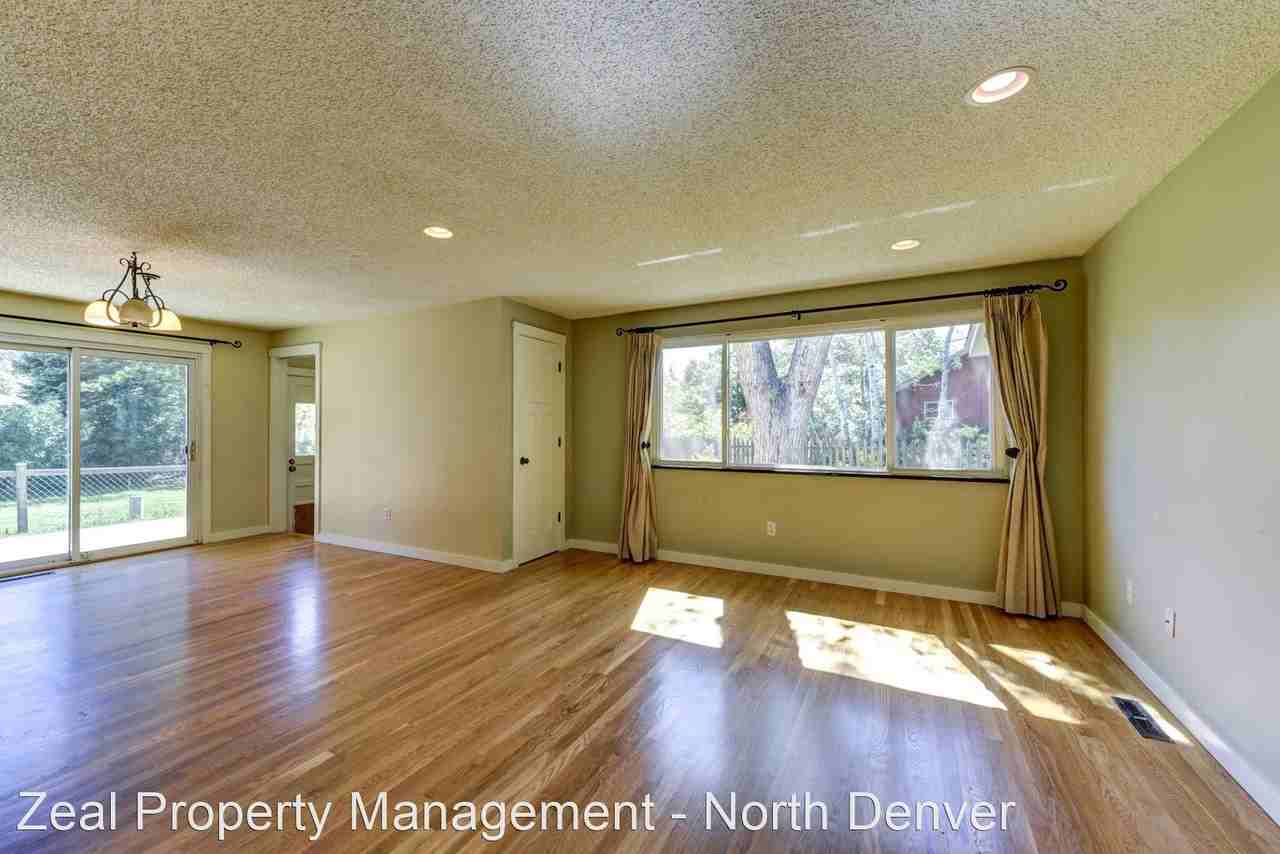 2876 Madera Ct - Photo 2 of 32