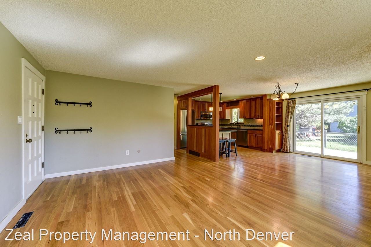 2876 Madera Ct - Photo 3 of 32