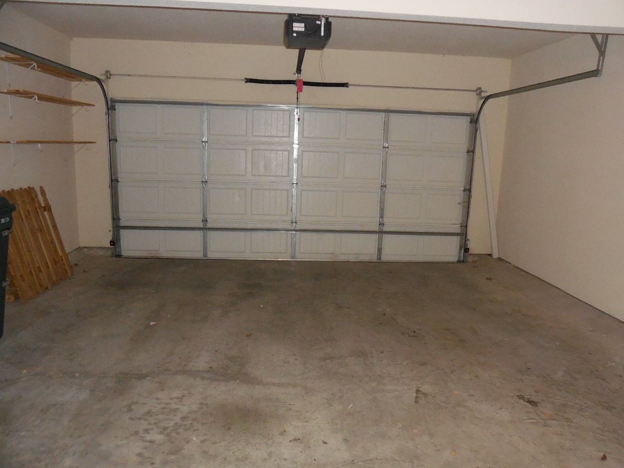 2333 Surrey Dr - Photo 3 of 8